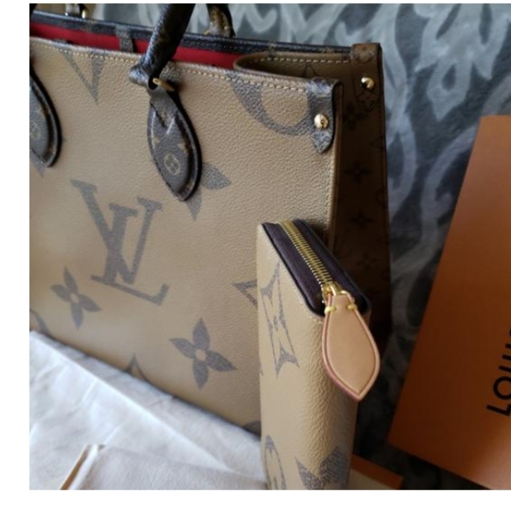 Purse - Picture 4 of 7
